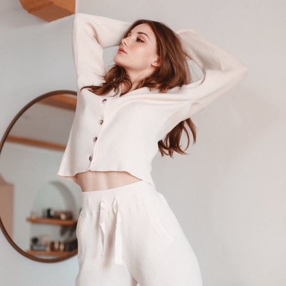 XLE Paige Comfy Rib Knitted Button Top - Picture 3 of 9